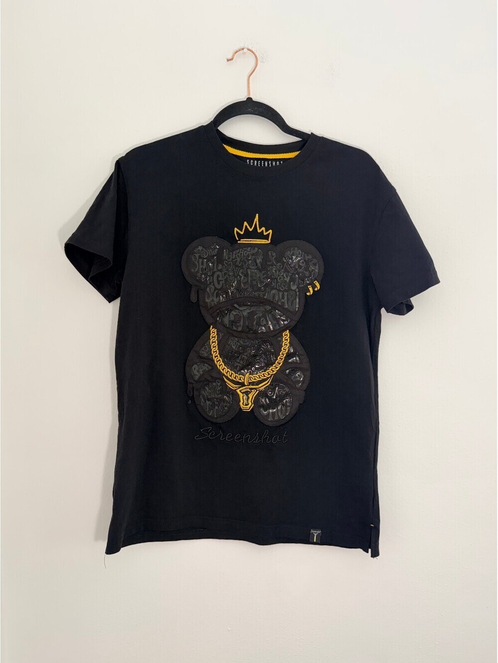 Screenshot Black Graphic Bear T-Shirt Gold Chain Crown Tee Size  M Streetwear